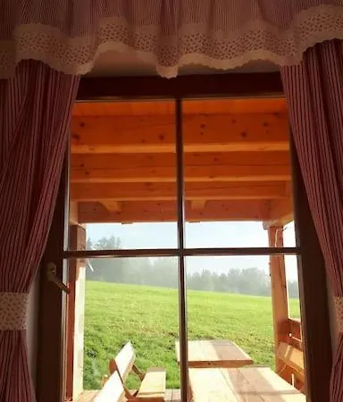 Zlatak Holiday House *