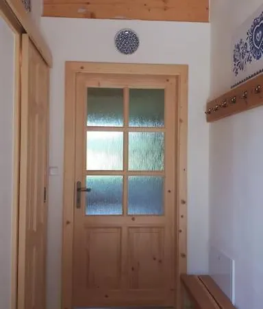 Zlatak Holiday House *